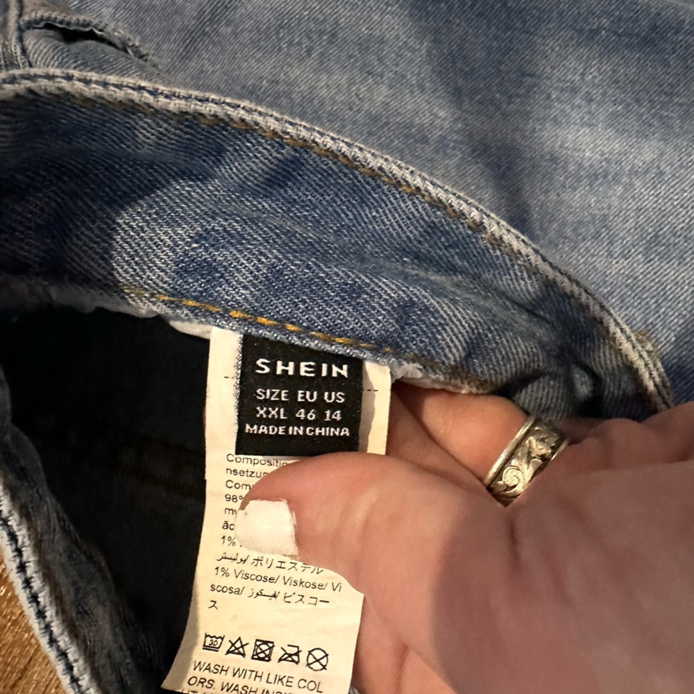 Light Blue Denim Mom Jeans - Picture 7 of 7